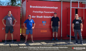 Training in der Brandsimulationsanlage in Osterhofen